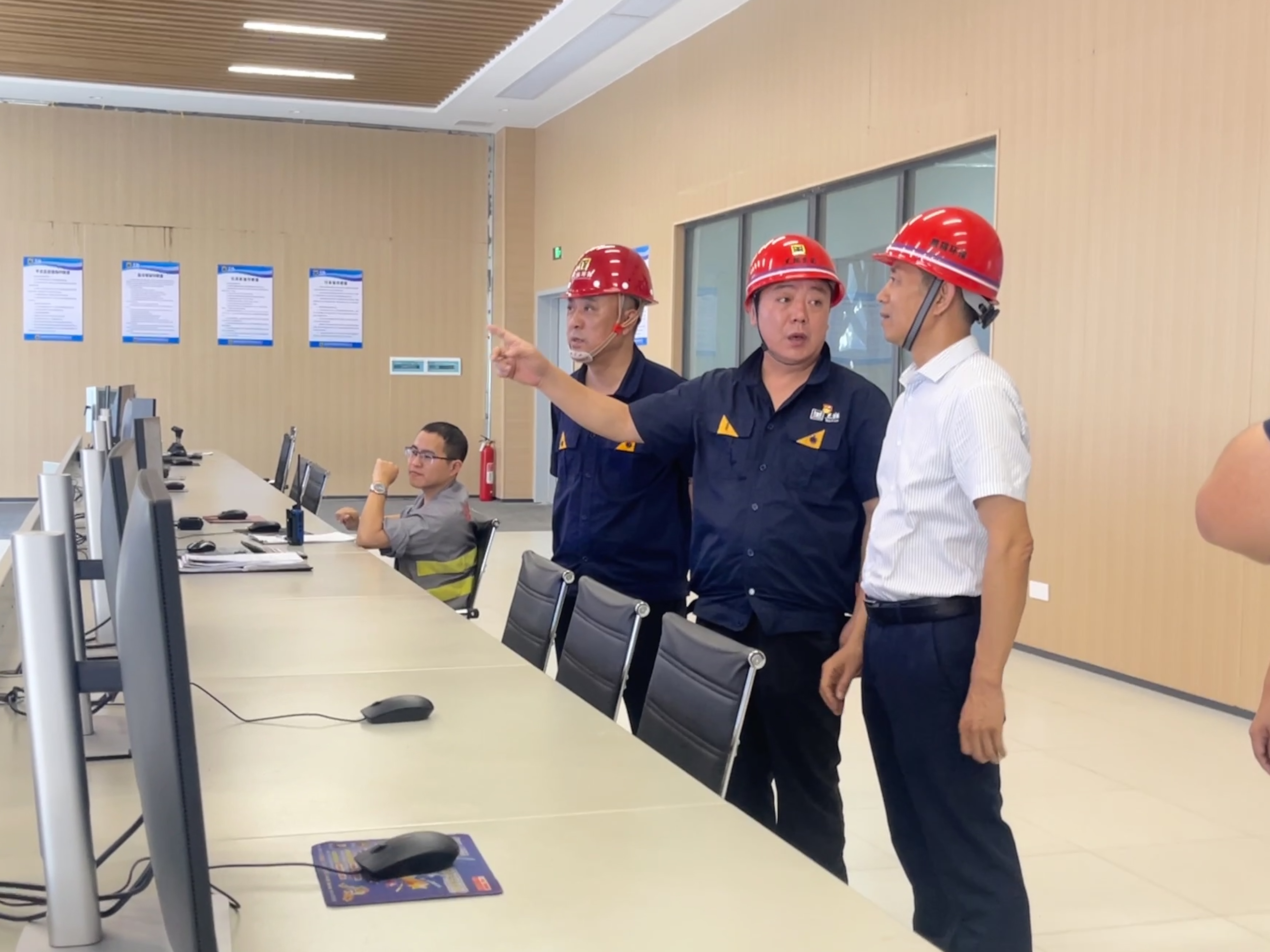 圖2 調研現(xiàn)場.jpg